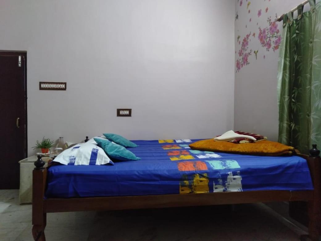 The Lovely Room Kolkata Eksteriør bilde